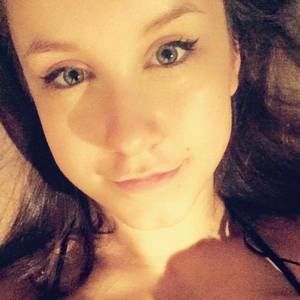 Meet your Posher, Valérie